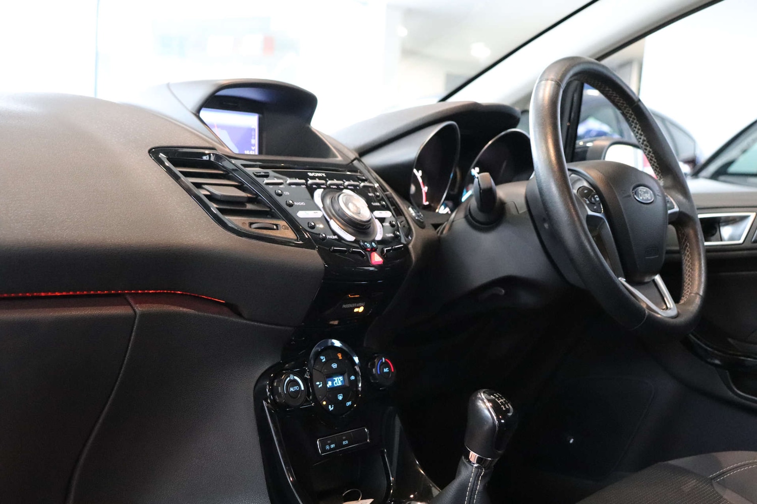 Used Ford Fiesta 2017 for sale - 76600665: Photo 37