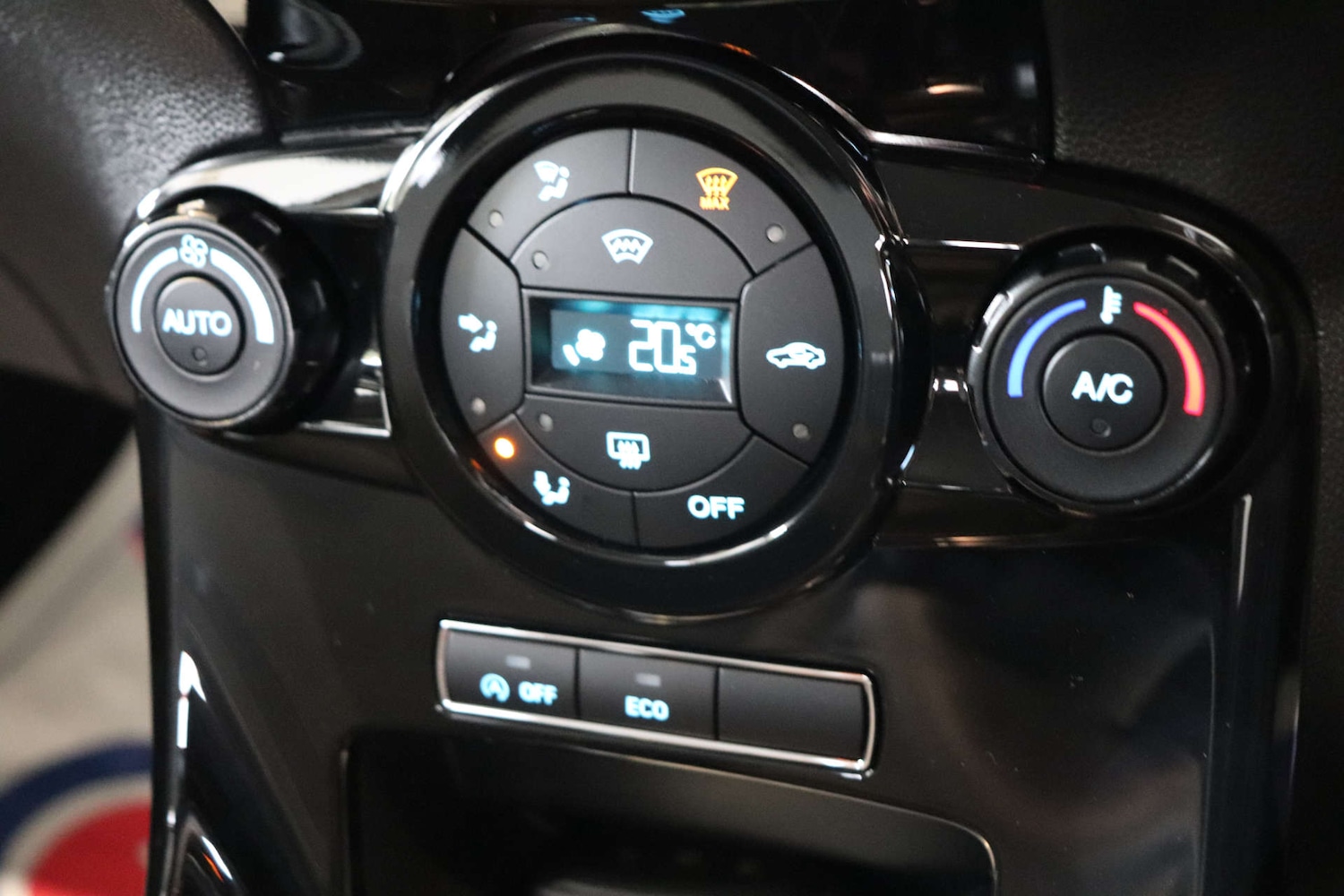 Used Ford Fiesta 2017 for sale - 76600665: Photo 44