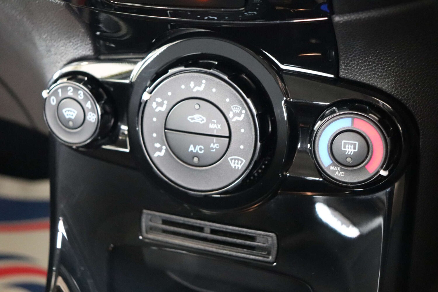 Used Ford Fiesta 2016 for sale - 76600822: Photo 43