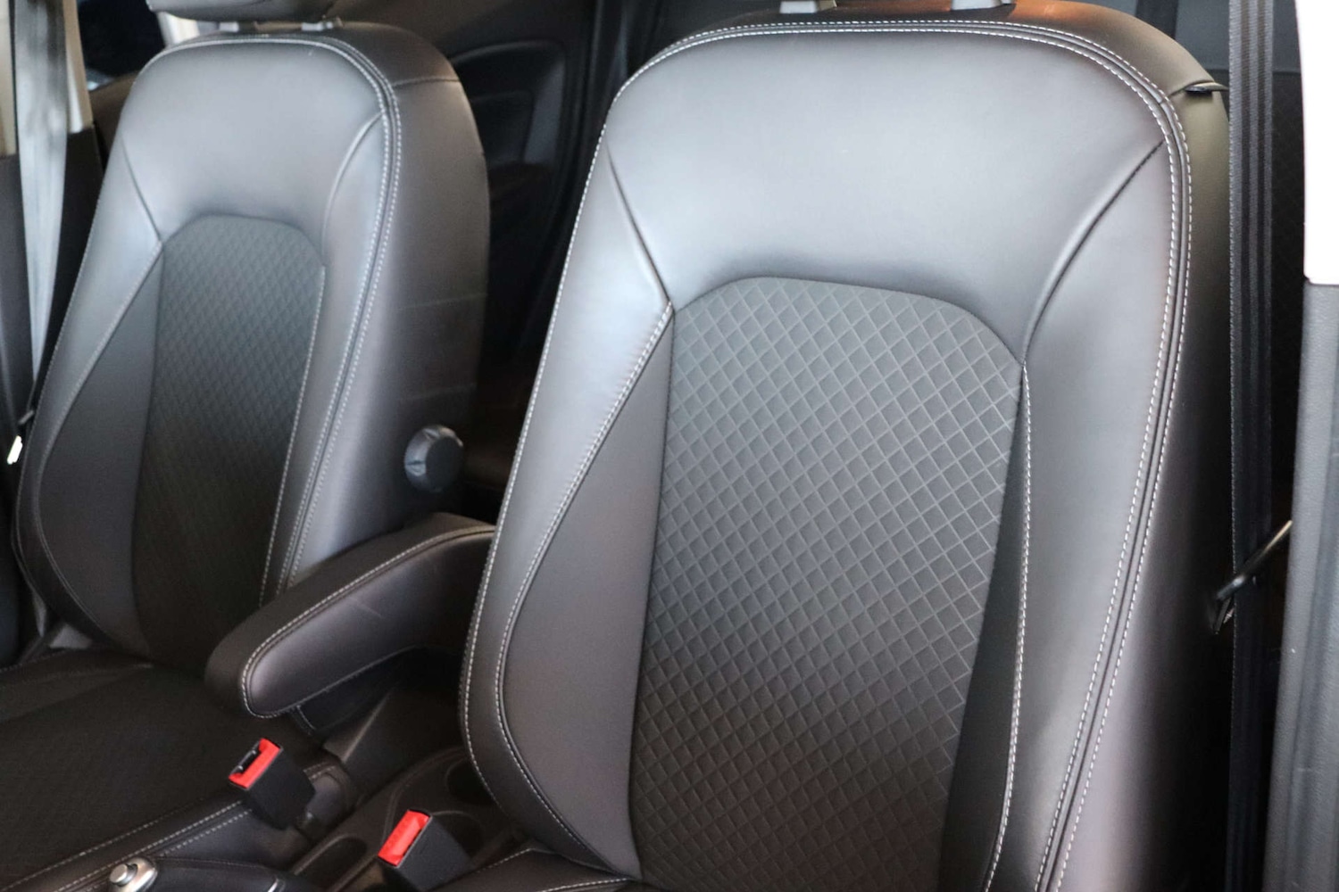 Used Ford Ecosport 2017 for sale - 76384166: Photo 38