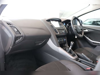 Used Ford Focus 2017 for sale - 75606715: Photo