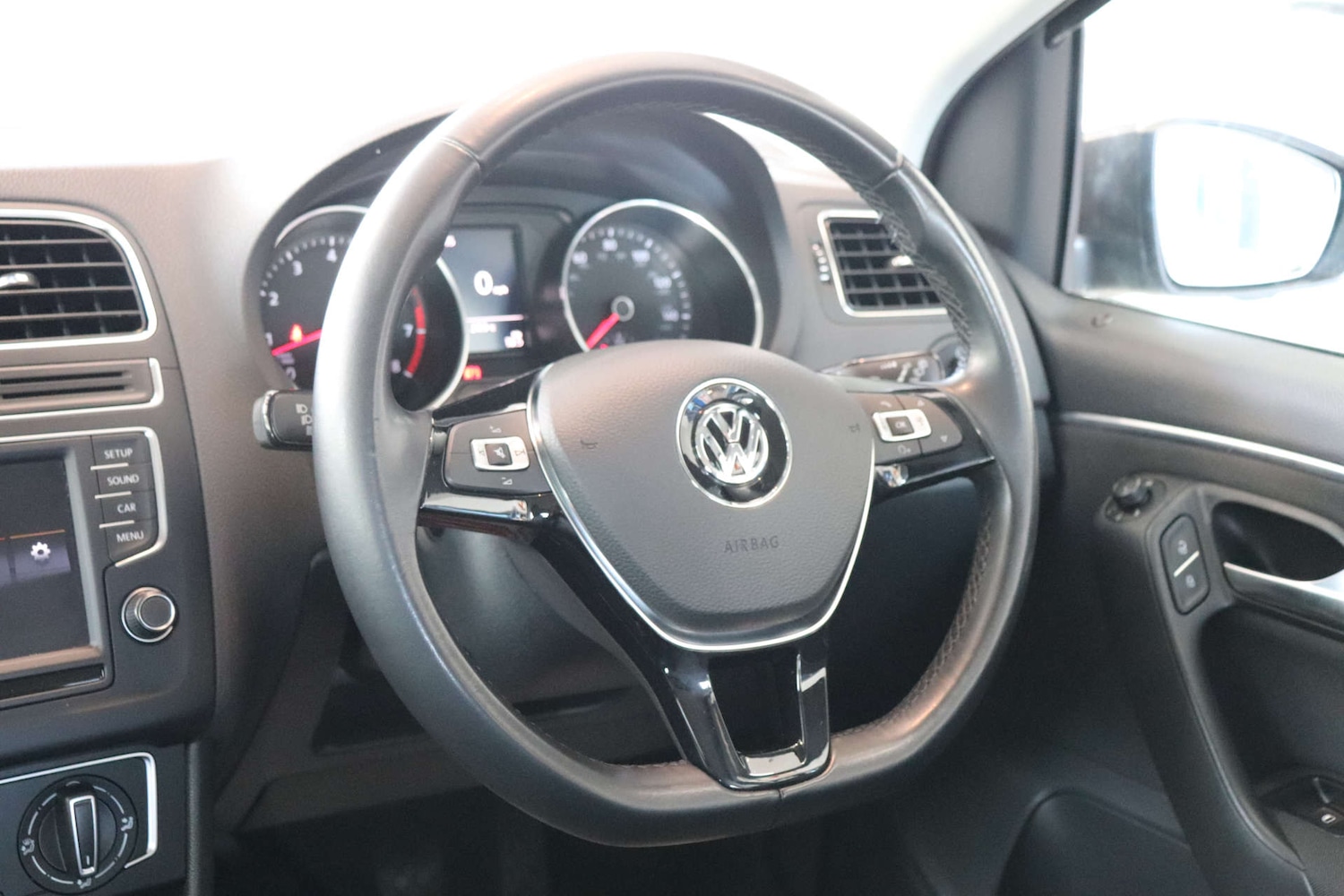 Used Volkswagen Polo 2015 for sale - 77276681: Photo 16