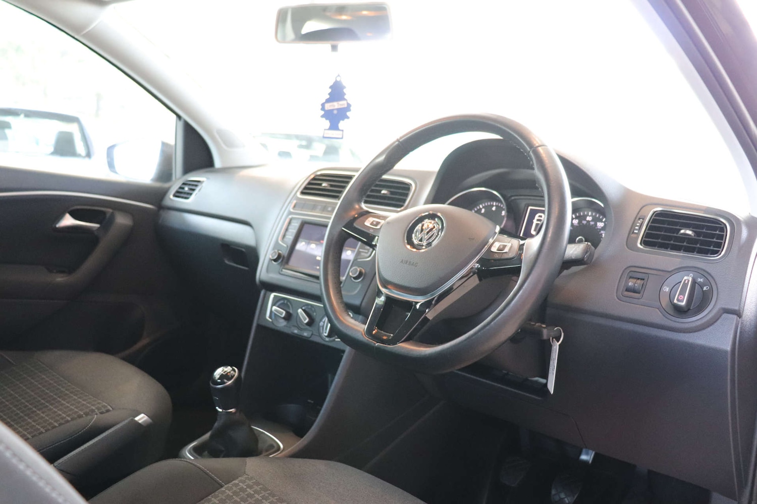 Used Volkswagen Polo 2015 for sale - 77276681: Photo 20