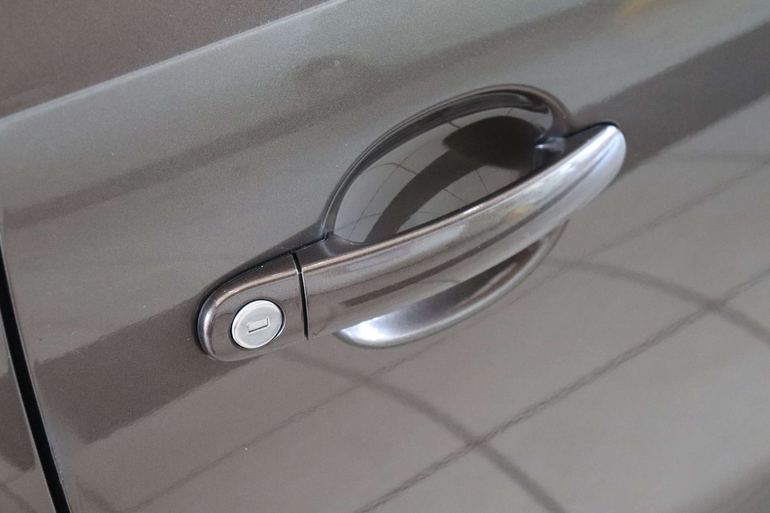 Used Volkswagen Polo 2015 for sale - 77276681: Photo 77