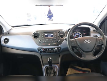 Used Hyundai i10 2017 for sale - 75690787: Photo