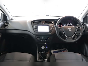 Used Hyundai i20 2019 for sale - 75997770: Photo 3