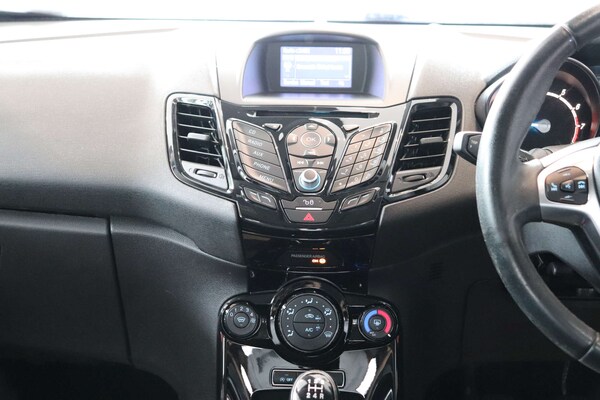 Used Ford Fiesta 2015 for sale - 75528420: Photo 15