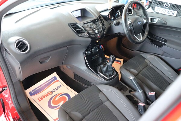 Used Ford Fiesta 2015 for sale - 75528420: Photo 32