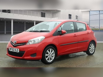 Used Toyota Yaris 2012 for sale - 77845647: Photo