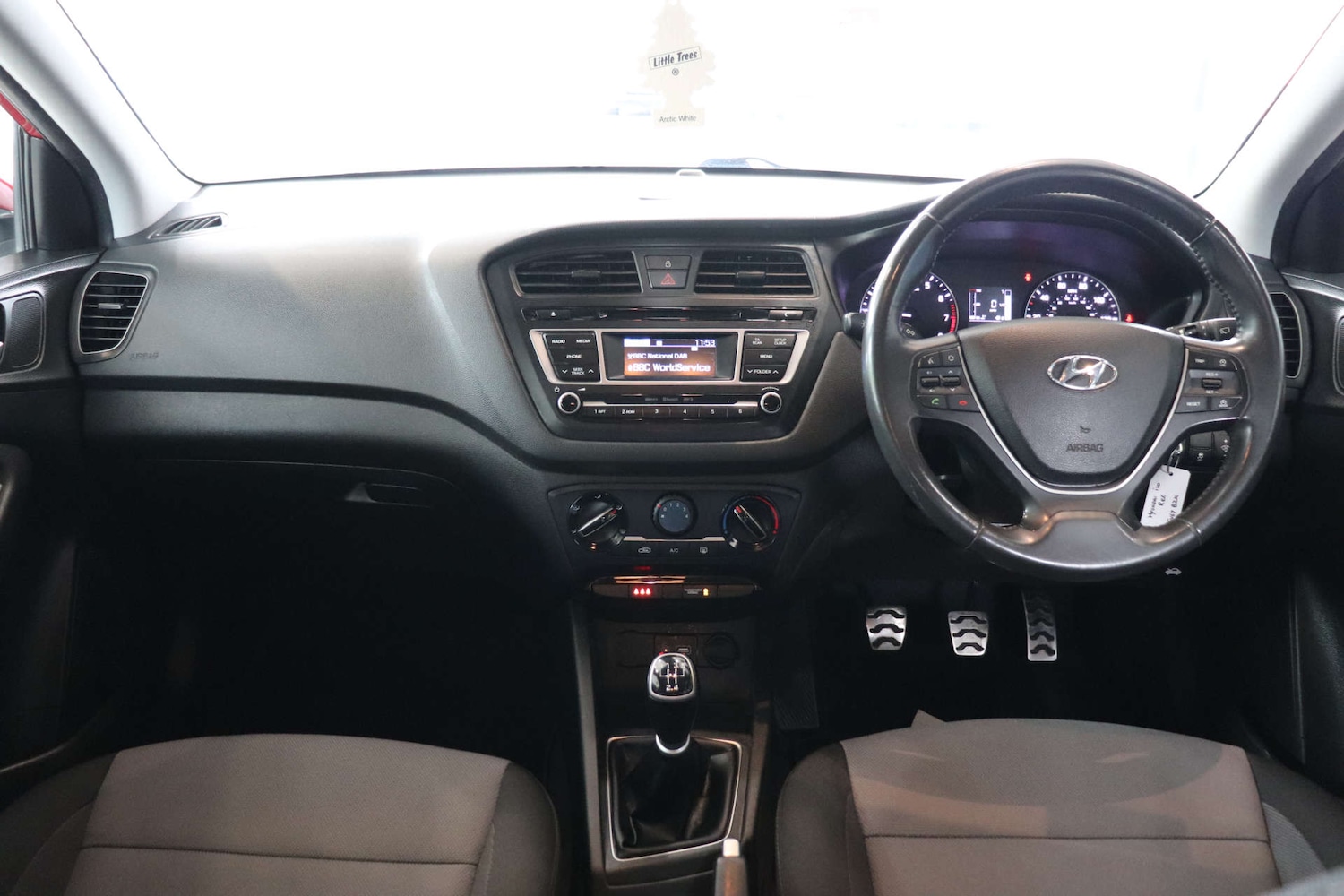 Used Hyundai i20 2017 for sale - 76220624: Photo 14