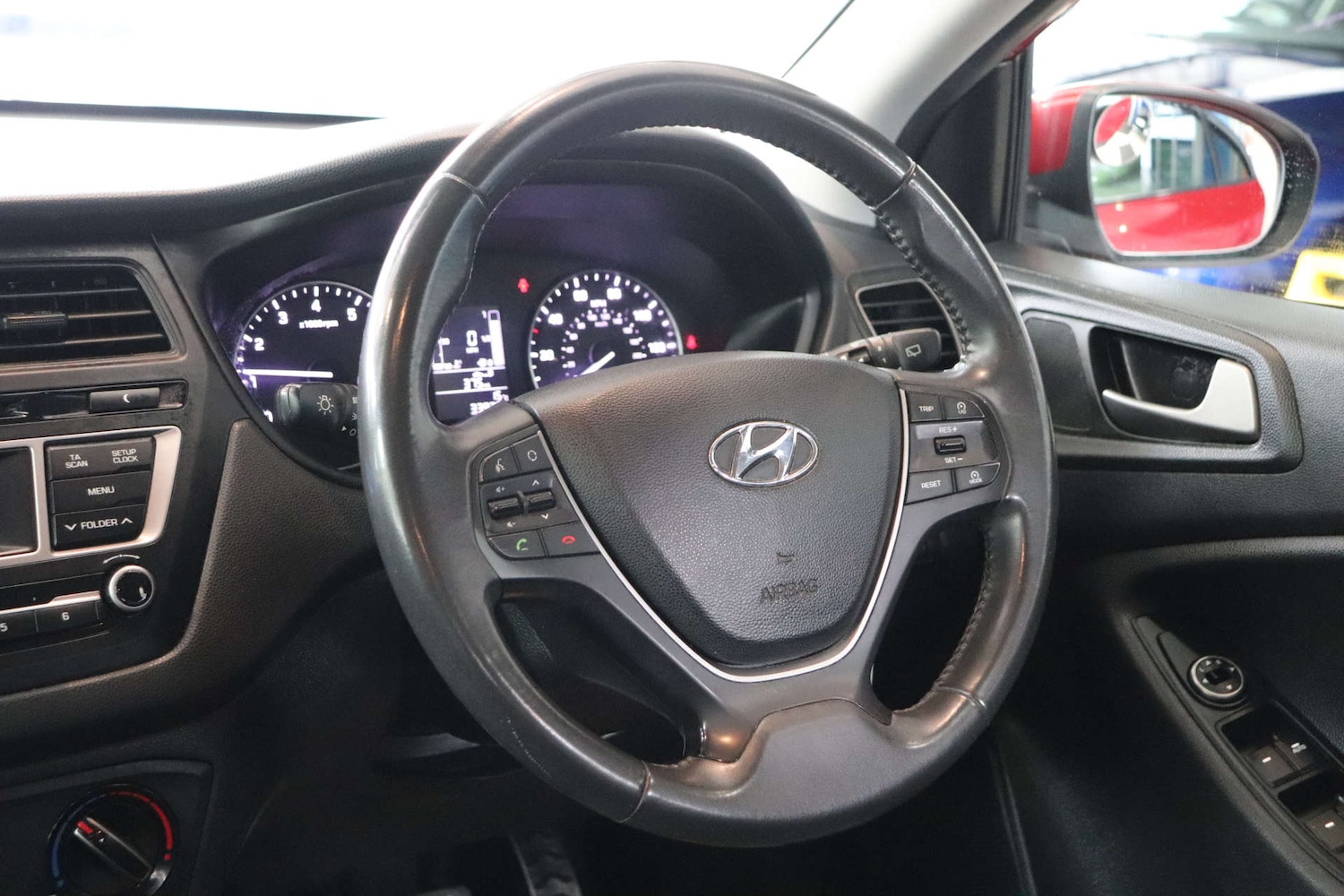 Used Hyundai i20 2017 for sale - 76220624: Photo 16