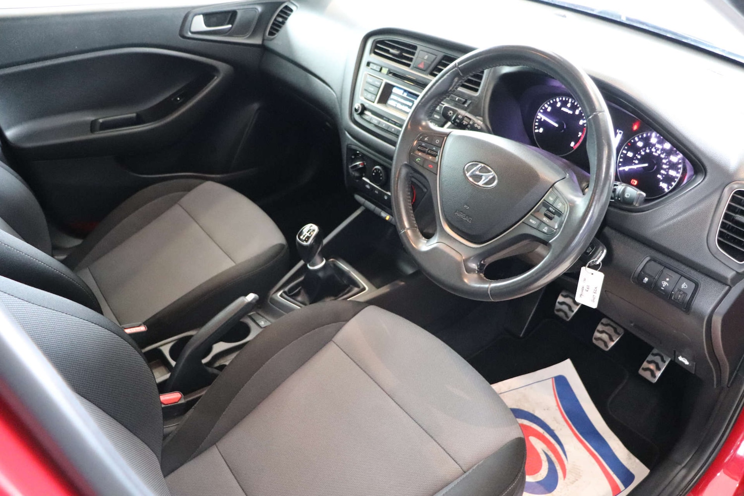 Used Hyundai i20 2017 for sale - 76220624: Photo 17