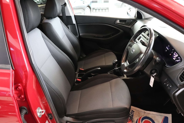 Used Hyundai i20 2017 for sale - 76220624: Photo 18