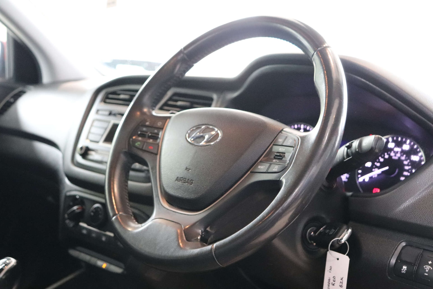 Used Hyundai i20 2017 for sale - 76220624: Photo 21