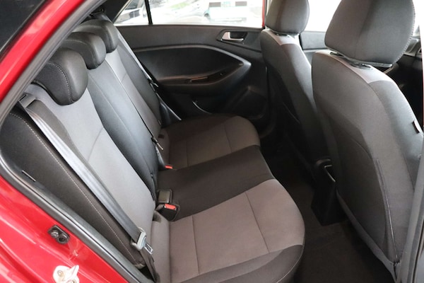 Used Hyundai i20 2017 for sale - 76220624: Photo 25