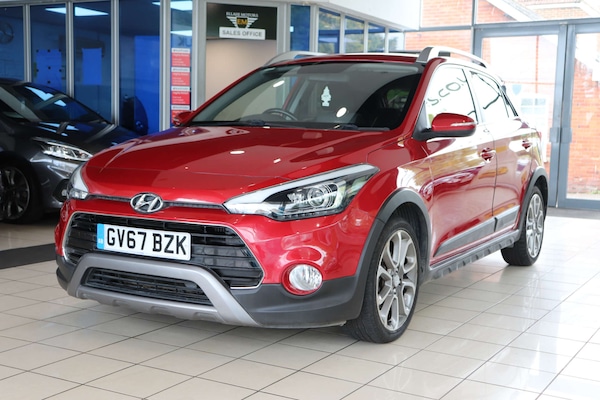Used Hyundai i20 2017 for sale - 76220624: Photo 2