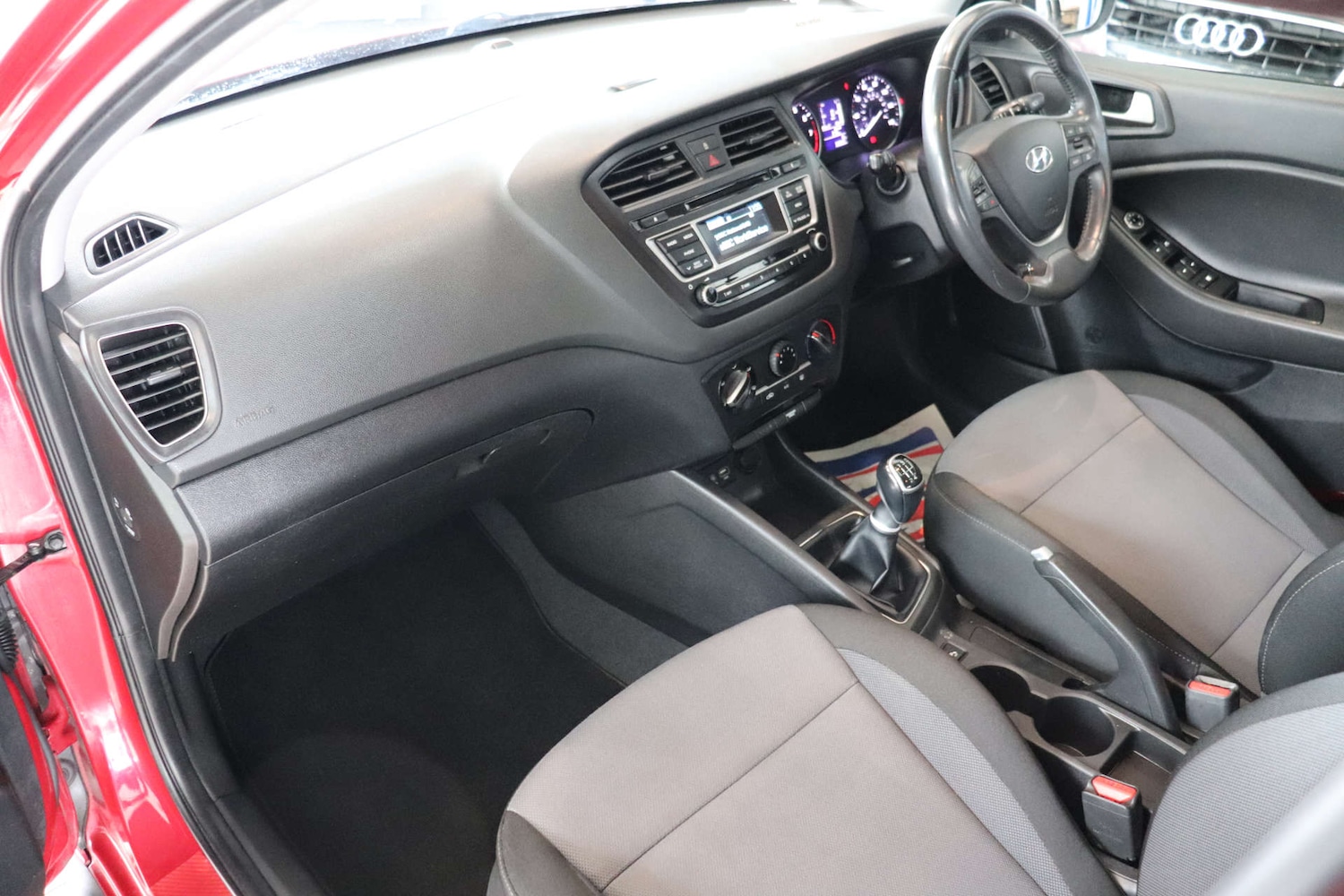 Used Hyundai i20 2017 for sale - 76220624: Photo 32