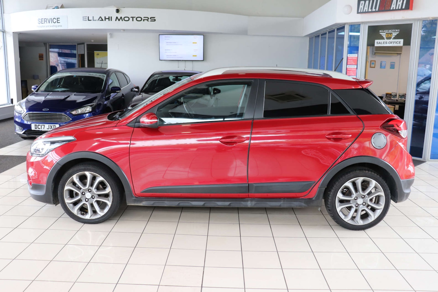 Used Hyundai i20 2017 for sale - 76220624: Photo 5