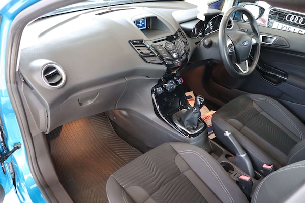 Used Ford Fiesta 2015 for sale - 76105297: Photo 32