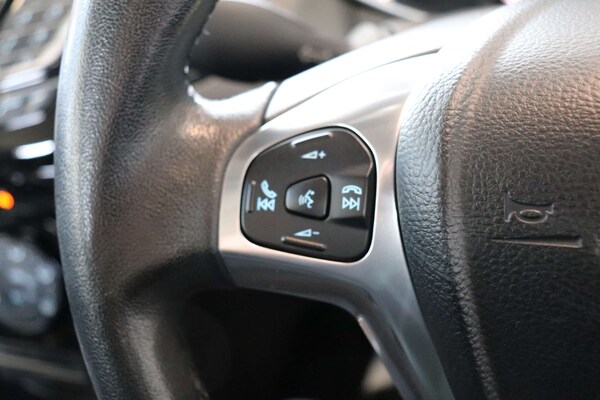 Used Ford Fiesta 2015 for sale - 76105297: Photo 47