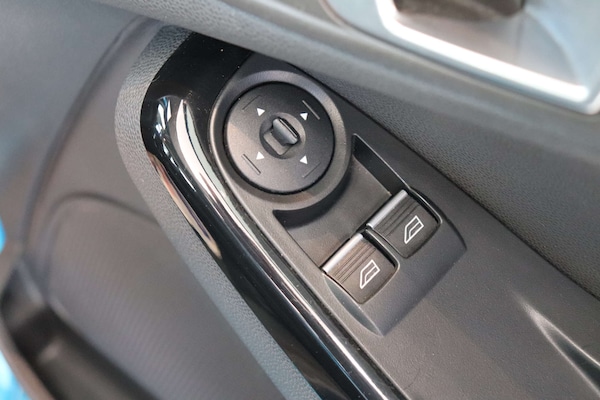 Used Ford Fiesta 2015 for sale - 76105297: Photo 52