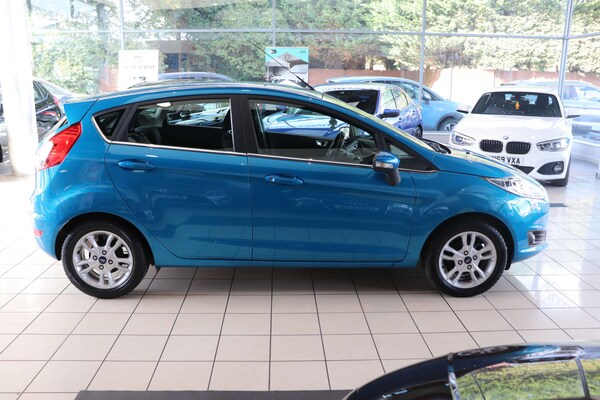 Used Ford Fiesta 2015 for sale - 76105297: Photo 9