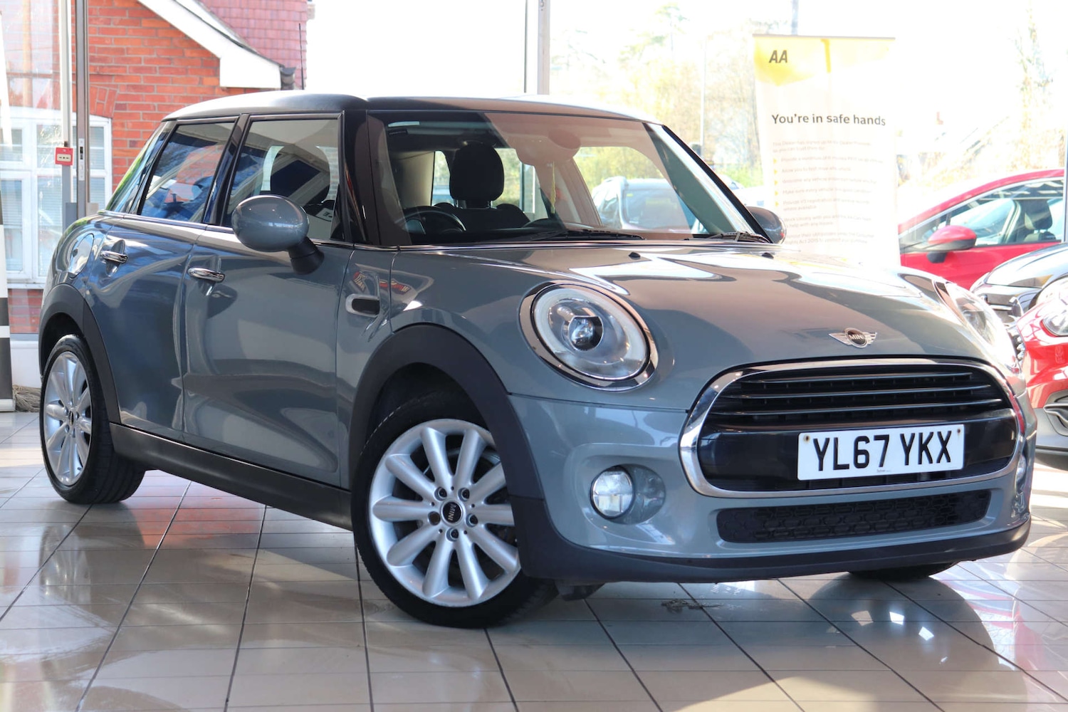 Used MINI Hatch 2018 for sale - 76625866: Photo 1