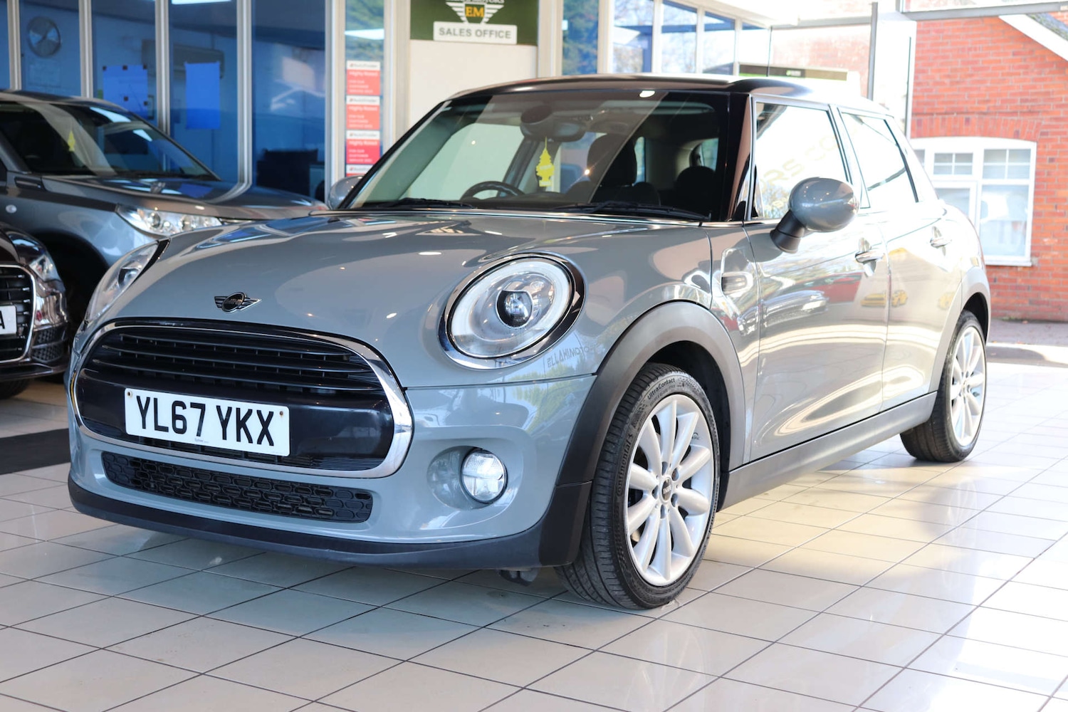 Used MINI Hatch 2018 for sale - 76625866: Photo 2