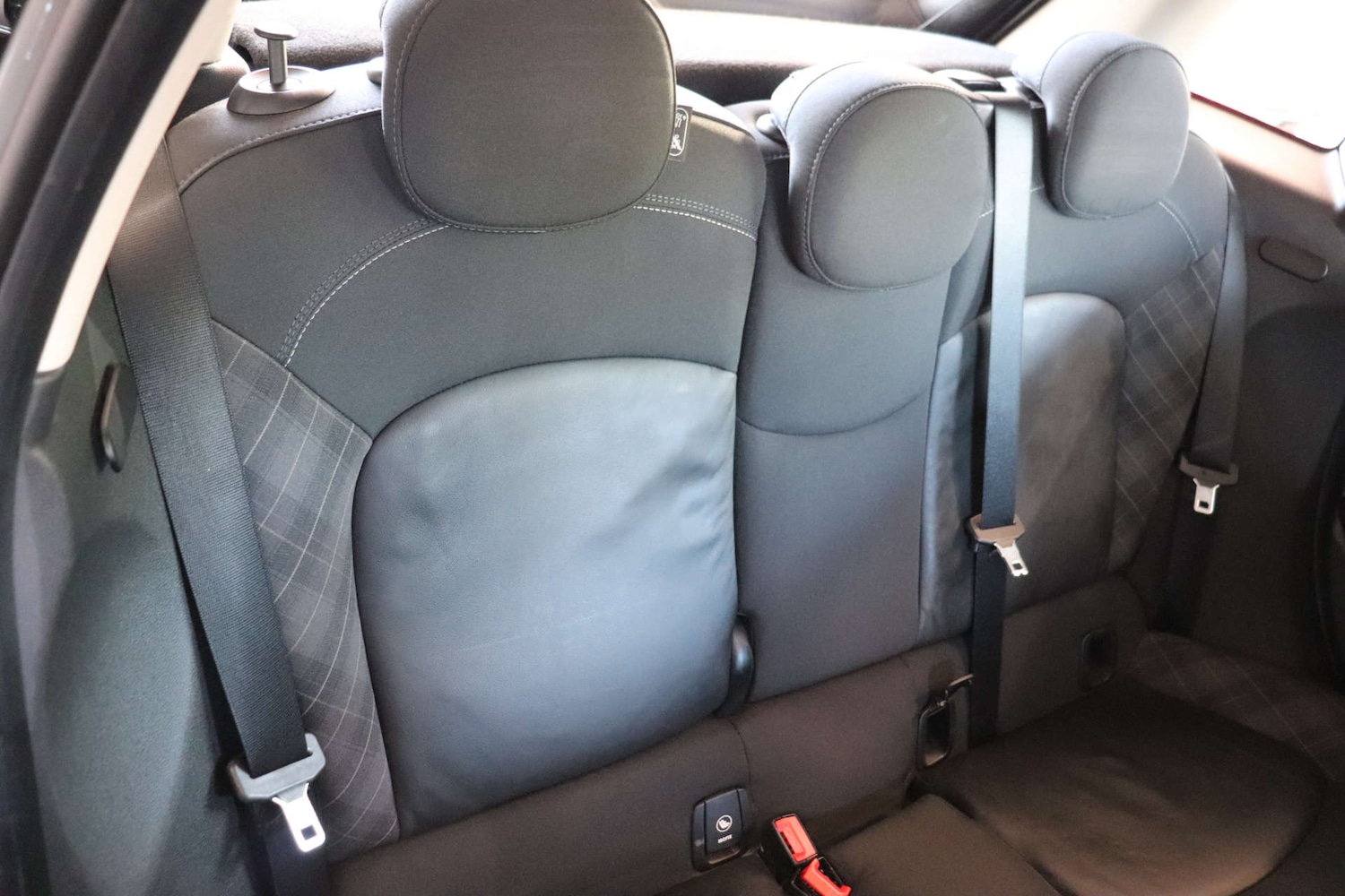 Used MINI Hatch 2018 for sale - 76625866: Photo 28