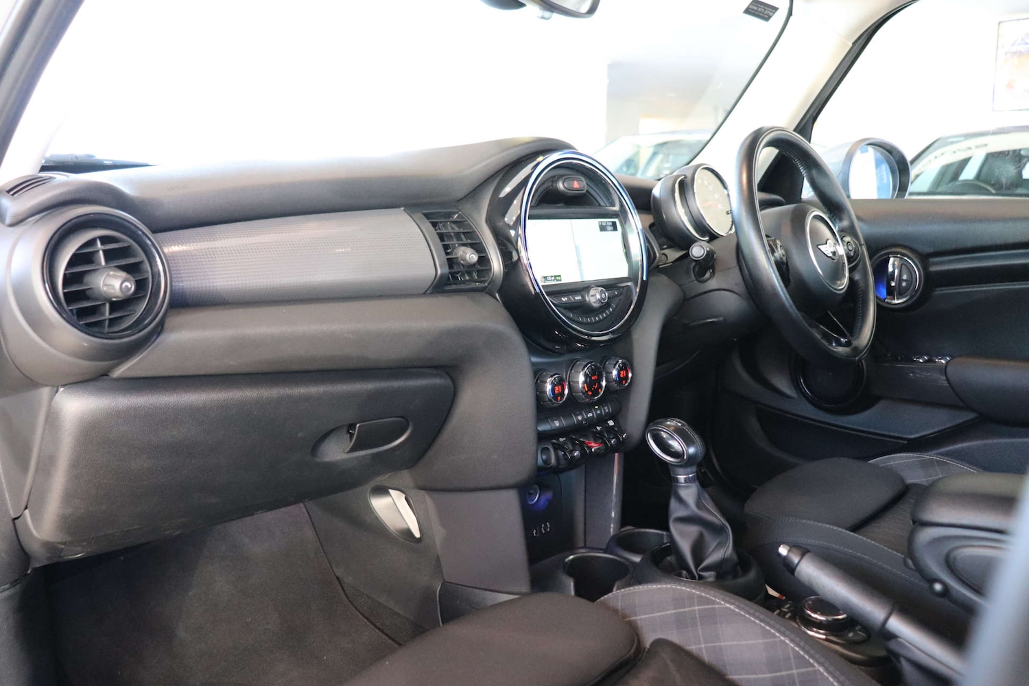 Used MINI Hatch 2018 for sale - 76625866: Photo 4