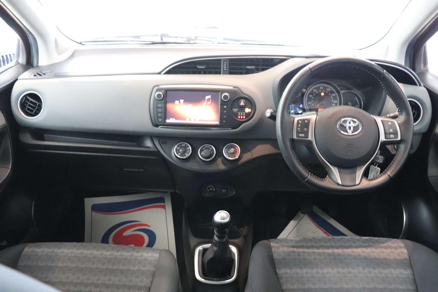 Used Toyota Yaris 2016 for sale - 76600835: Photo 3