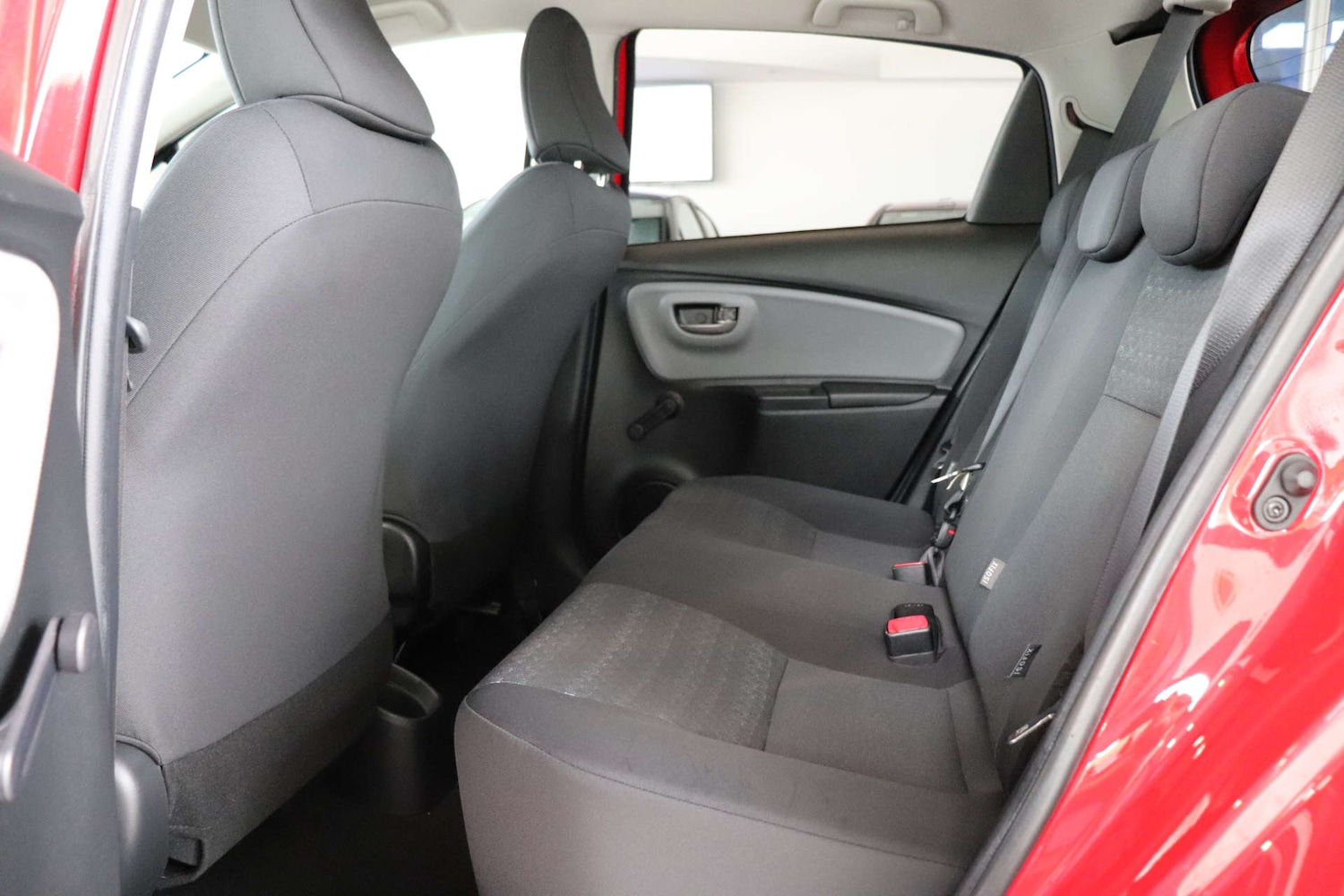 Used Toyota Yaris 2016 for sale - 76600835: Photo 30