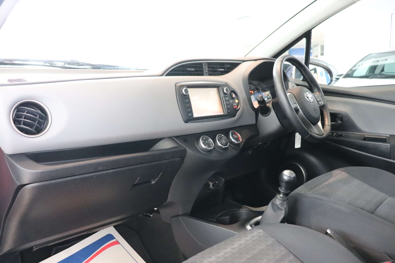 Used Toyota Yaris 2016 for sale - 76600835: Photo 35