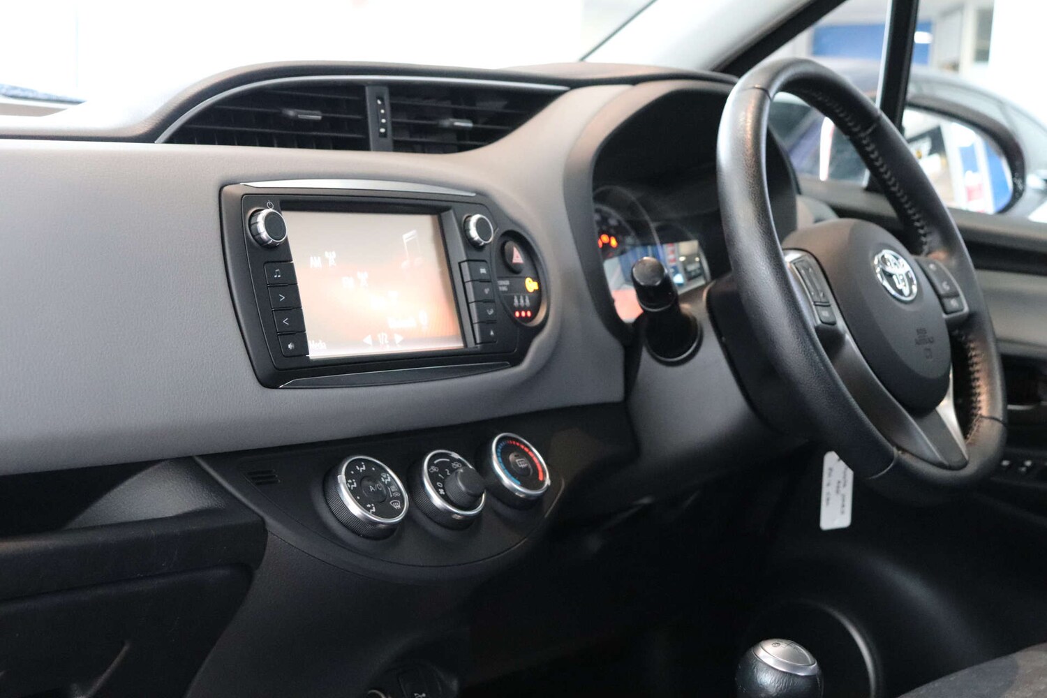 Used Toyota Yaris 2016 for sale - 76600835: Photo 37