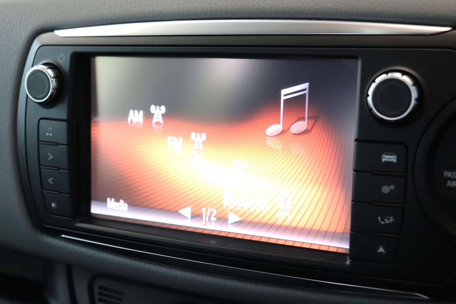 Used Toyota Yaris 2016 for sale - 76600835: Photo 41