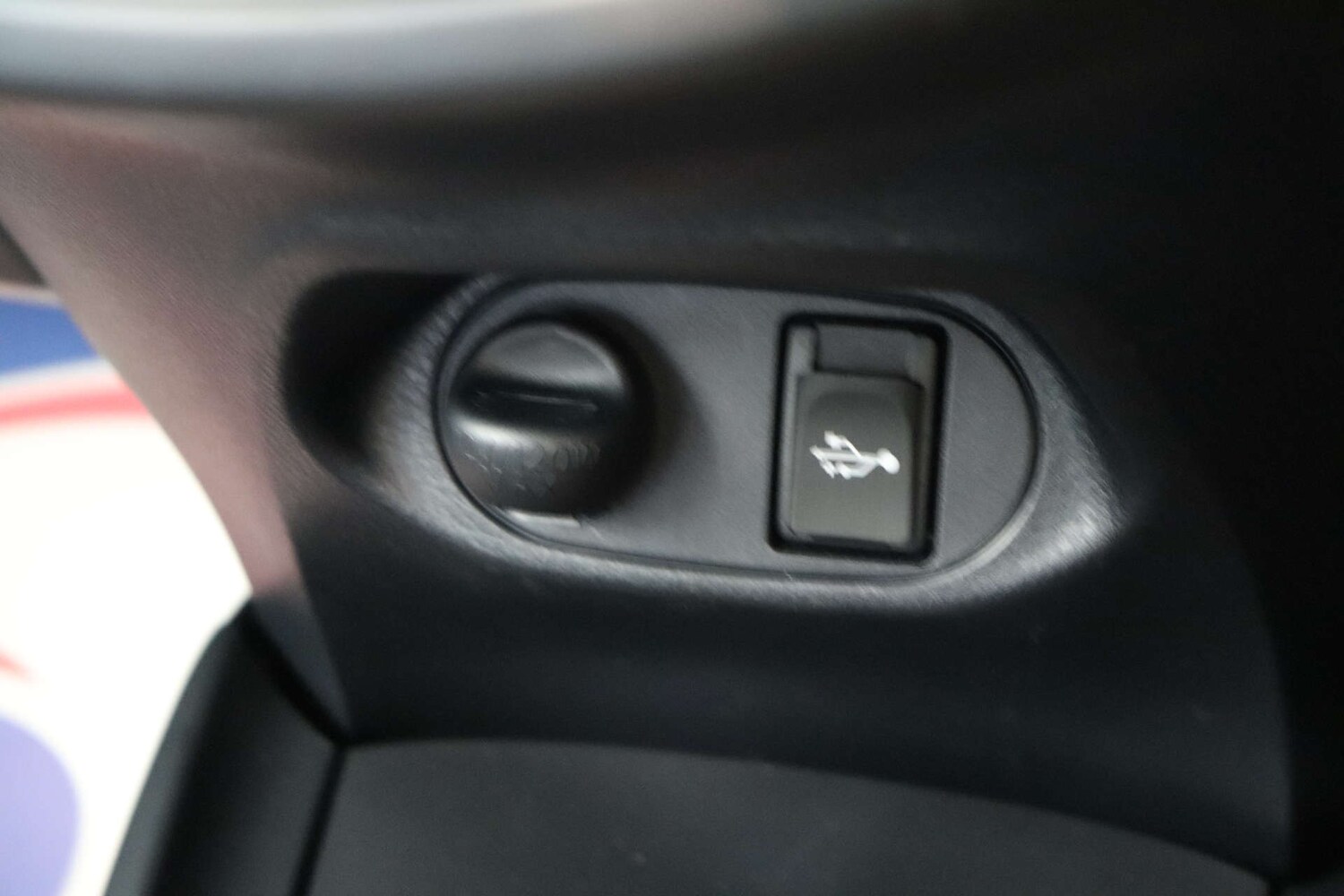 Used Toyota Yaris 2016 for sale - 76600835: Photo 44