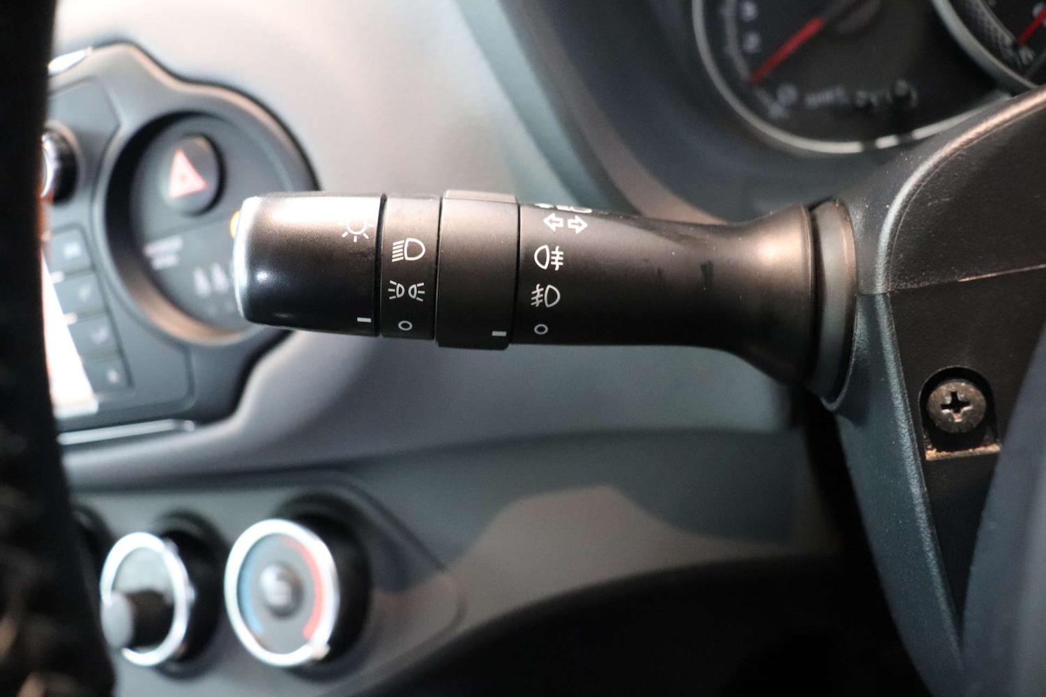 Used Toyota Yaris 2016 for sale - 76600835: Photo 52