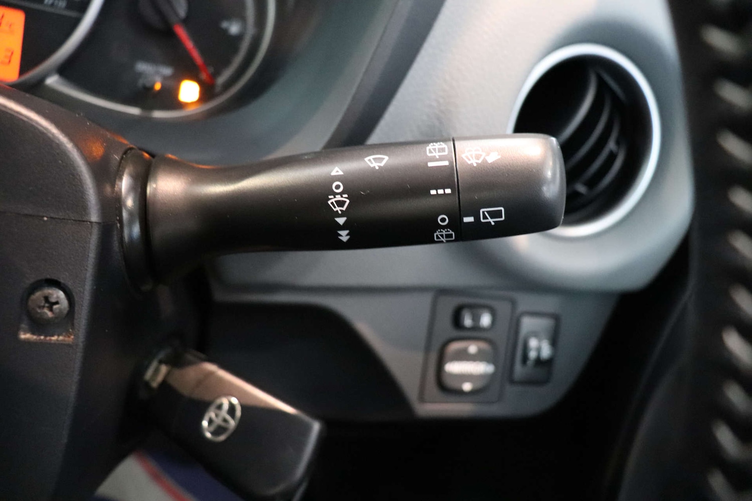 Used Toyota Yaris 2016 for sale - 76600835: Photo 53