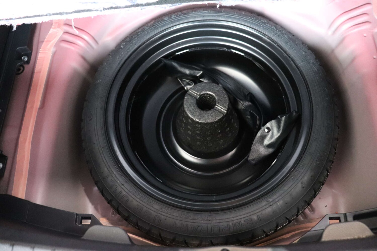 Used Toyota Yaris 2016 for sale - 76600835: Photo 59