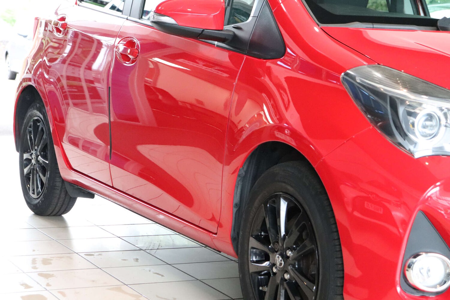 Used Toyota Yaris 2016 for sale - 76600835: Photo 64