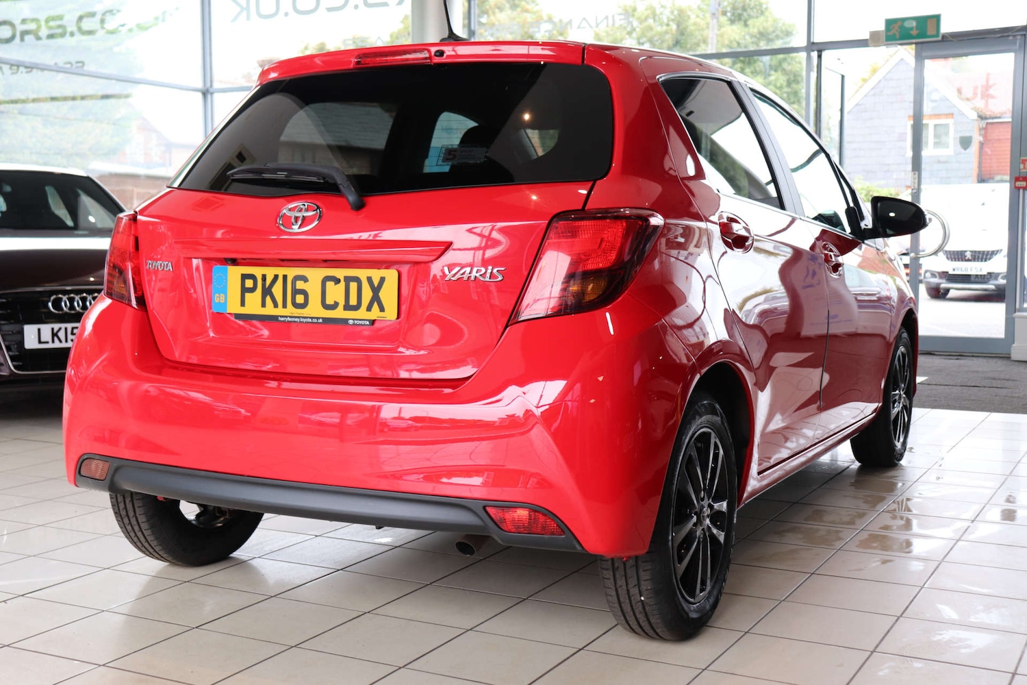 Used Toyota Yaris 2016 for sale - 76600835: Photo 8