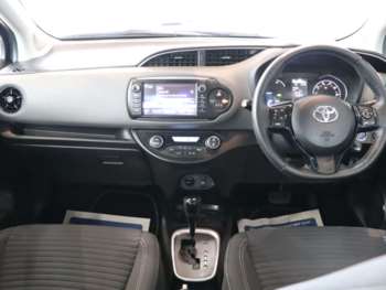 Used Toyota Yaris 2017 for sale - 74050969: Photo