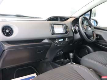 Used Toyota Yaris 2017 for sale - 74050969: Photo