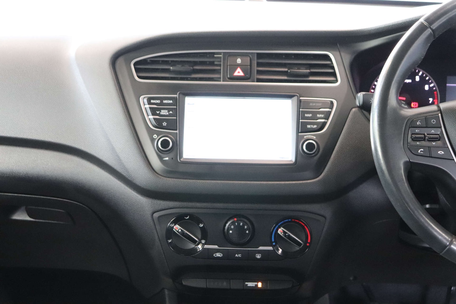Used Hyundai i20 2020 for sale - 77313743: Photo 15