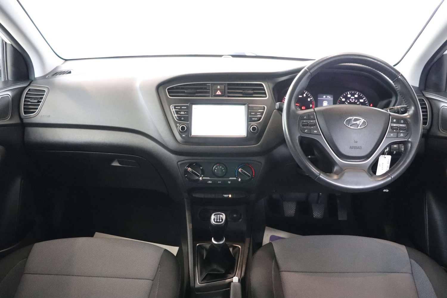 Used Hyundai i20 2020 for sale - 77313743: Photo 3