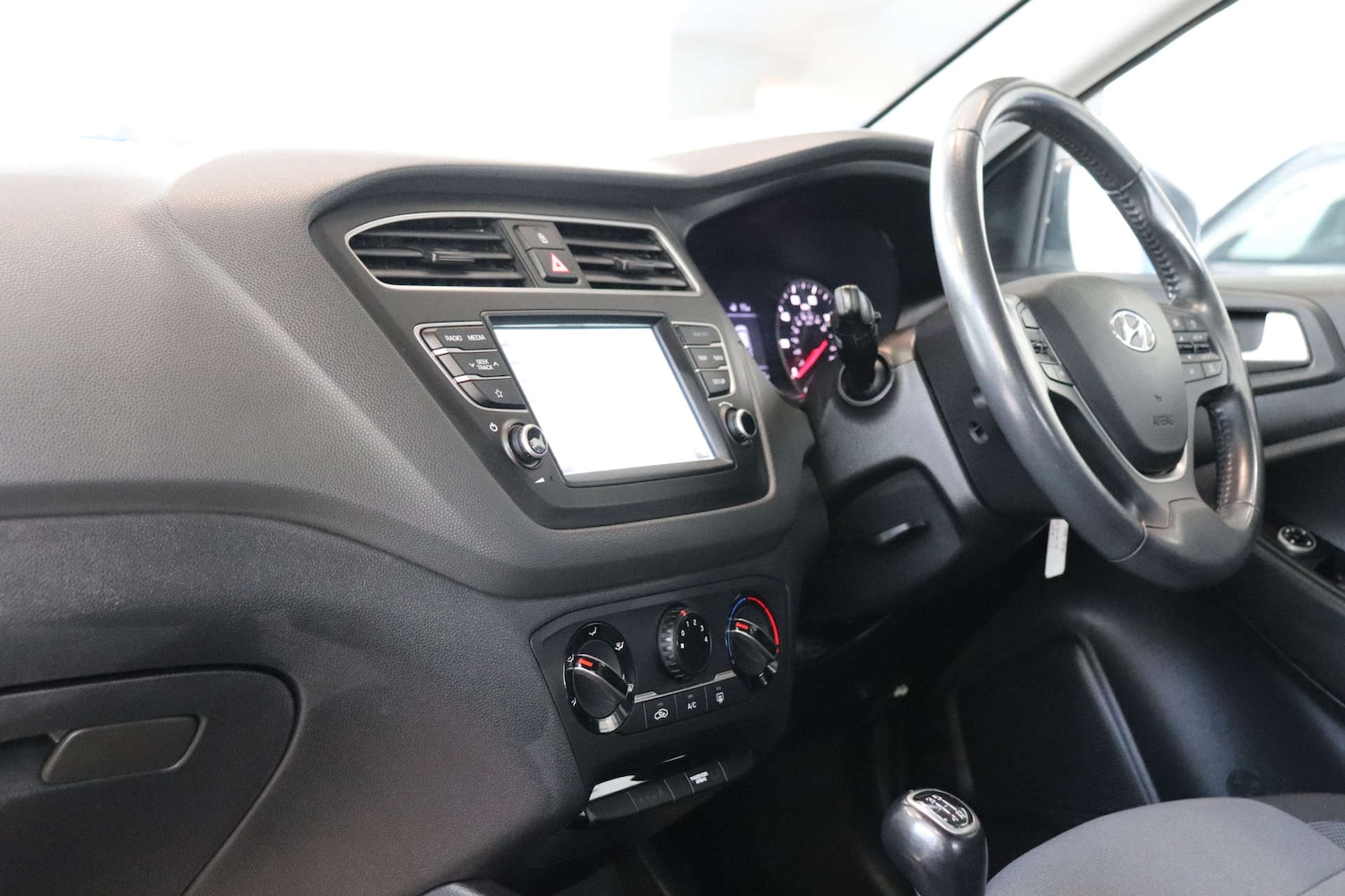 Used Hyundai i20 2020 for sale - 77313743: Photo 37