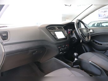 Used Hyundai i20 2020 for sale - 77313743: Photo