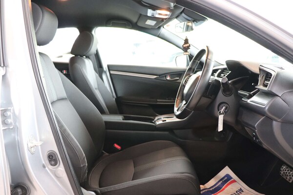 Used Honda Civic 2017 for sale - 74387380: Photo 19