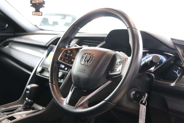 Used Honda Civic 2017 for sale - 74387380: Photo 21