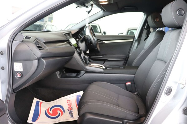 Used Honda Civic 2017 for sale - 74387380: Photo 34